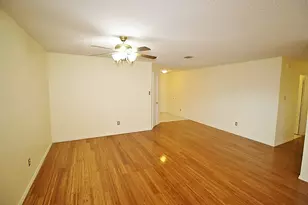 2936 Santa Sabina Dr, Grand Prairie, TX 75052 - Photo 5