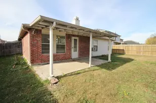 2936 Santa Sabina Dr, Grand Prairie, TX 75052 - Photo 25