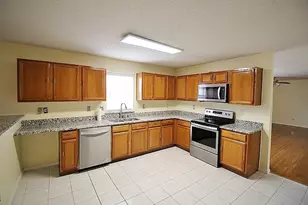2936 Santa Sabina Dr, Grand Prairie, TX 75052 - Photo 7