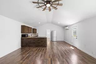 219 Cumberland Trail, Bridgeport, TX 76426 - Photo 9