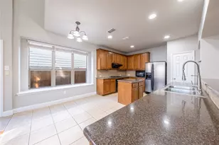 1067 Valley Vista Dr, Irving, TX 75063 - Photo 9