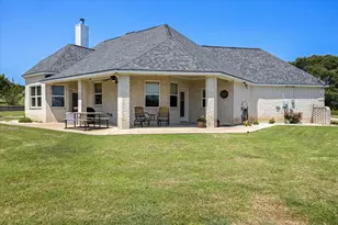 2030 Hills Court, Stephenville, TX 76401 - Photo 31