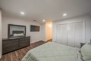 1001 Woodoak Ct, Fort Worth, TX 76112 - Photo 21
