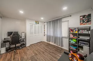 1001 Woodoak Ct, Fort Worth, TX 76112 - Photo 13