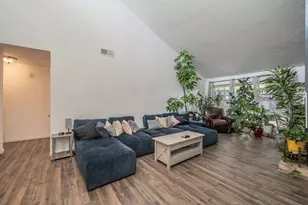 1001 Woodoak Ct, Fort Worth, TX 76112 - Photo 3