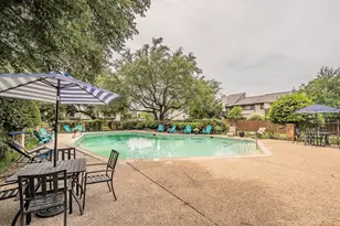 1001 Woodoak Ct, Fort Worth, TX 76112 - Photo 37