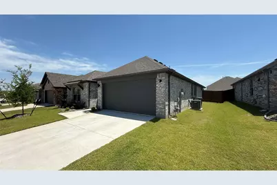 1911 Sandpiper Way, Princeton, TX 75407 - Photo 3