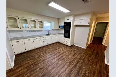 300 W 4th Street, Springtown, TX 76082 - Photo 7