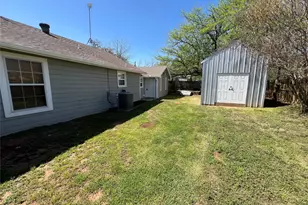 300 W 4th St, Springtown, TX 76082 - Photo 21