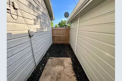 300 W 4th Street, Springtown, TX 76082 - Photo 19