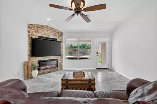 8120 Plateau Dr, Fort Worth, TX 76120 - Photo 17