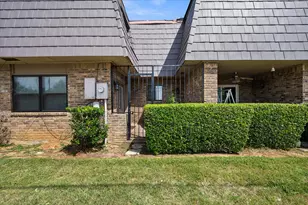 207 E Harwood Rd, Euless, TX 76039 - Photo 19