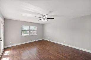 207 E Harwood Rd, Euless, TX 76039 - Photo 7