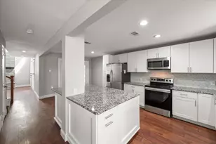 207 E Harwood Rd, Euless, TX 76039 - Photo 5