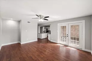 207 E Harwood Rd, Euless, TX 76039 - Photo 9