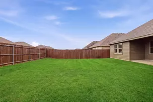 1200 Canterbury Ln, Ennis, TX 75119 - Photo 23