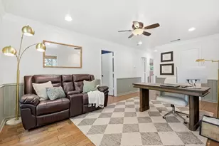 15319 Trails End Dr, Dallas, TX 75248 - Photo 17