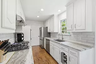 15319 Trails End Dr, Dallas, TX 75248 - Photo 9
