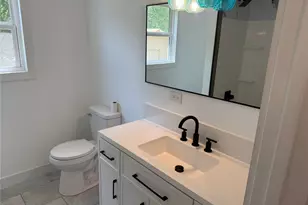 309 W 8th St, Bonham, TX 75418 - Photo 17