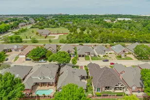 759 Village Green Dr, DeSoto, TX 75115 - Photo 37