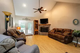 6400 Avon Dr, Waco, TX 76708 - Photo 3