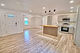 103 Phillips St, Saint Jo, TX 76265 - Photo 5