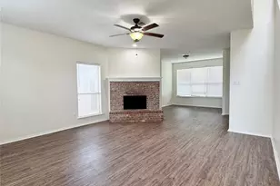 835 Rockett Ln, Cedar Hill, TX 75104 - Photo 3