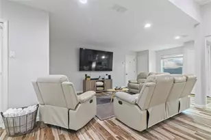 2620 Carmel Dr, Carrollton, TX 75006 - Photo 11