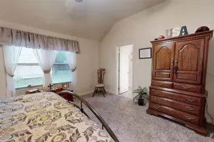 109 Donna Cir, Granbury, TX 76049 - Photo 11