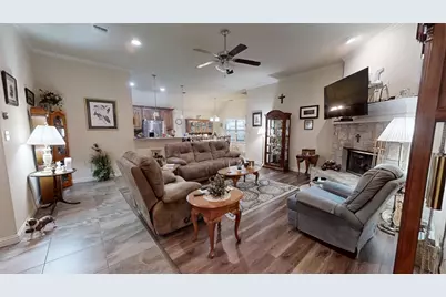 109 Donna Circle, Granbury, TX 76049 - Photo 5