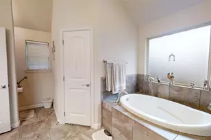 109 Donna Cir, Granbury, TX 76049 - Photo 13