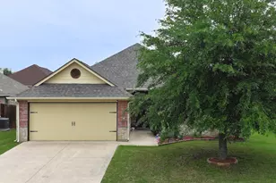 109 Donna Cir, Granbury, TX 76049 - Photo 23