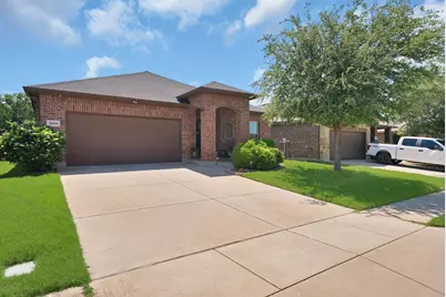 7064 Seton Hall Drive, Fort Worth, TX 76120 - Photo 3