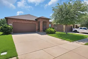 7064 Seton Hall Dr, Fort Worth, TX 76120 - Photo 3
