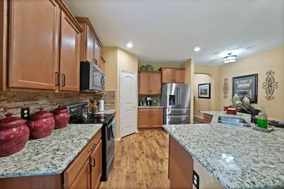 7064 Seton Hall Drive, Fort Worth, TX 76120 - Photo 11