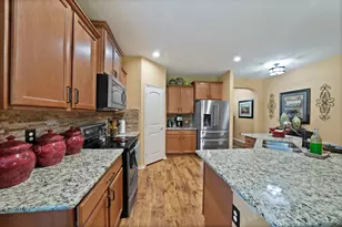 7064 Seton Hall Dr, Fort Worth, TX 76120 - Photo 11