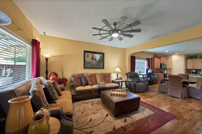 7064 Seton Hall Drive, Fort Worth, TX 76120 - Photo 17