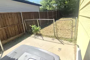 335 Avenue J, Dallas, TX 75203 - Photo 15