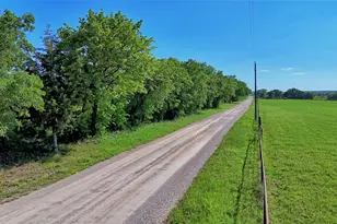433 Fruitland Rd, Bowie, TX 76230 - Photo 27