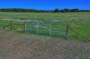 433 Fruitland Rd, Bowie, TX 76230 - Photo 37