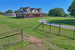 433 Fruitland Rd, Bowie, TX 76230 - Photo 37