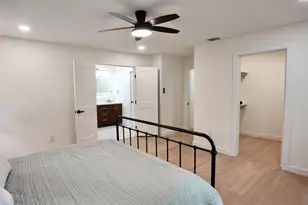 9920 Greenfield Dr, Dallas, TX 75238 - Photo 11