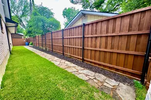 9920 Greenfield Dr, Dallas, TX 75238 - Photo 37