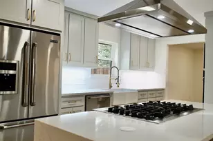 9920 Greenfield Dr, Dallas, TX 75238 - Photo 5
