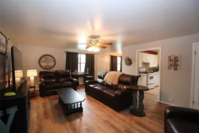 810 W Eden Street, Munday, TX 76371 - Photo 7