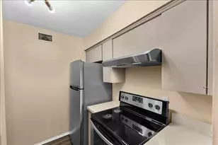 4859 Cedar Springs Rd, Dallas, TX 75219 - Photo 13