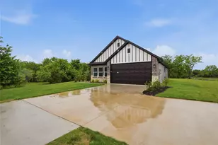 420 E Ball St, Tom Bean, TX 75491 - Photo 27