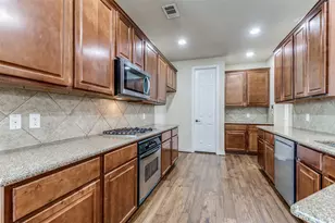 11233 Seguin Dr, Frisco, TX 75035 - Photo 11