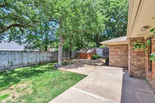 2717 Meadow Green, Bedford, TX 76021 - Photo 31