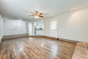 108 S Beverly St, Crowley, TX 76036 - Photo 9